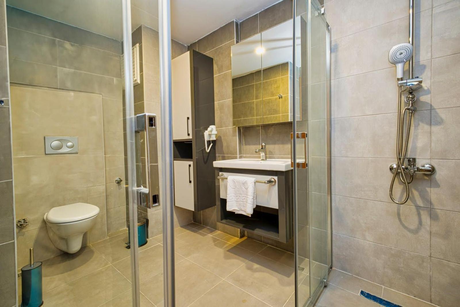 Laristone Suite Spa Hotel Aksu  Exterior photo