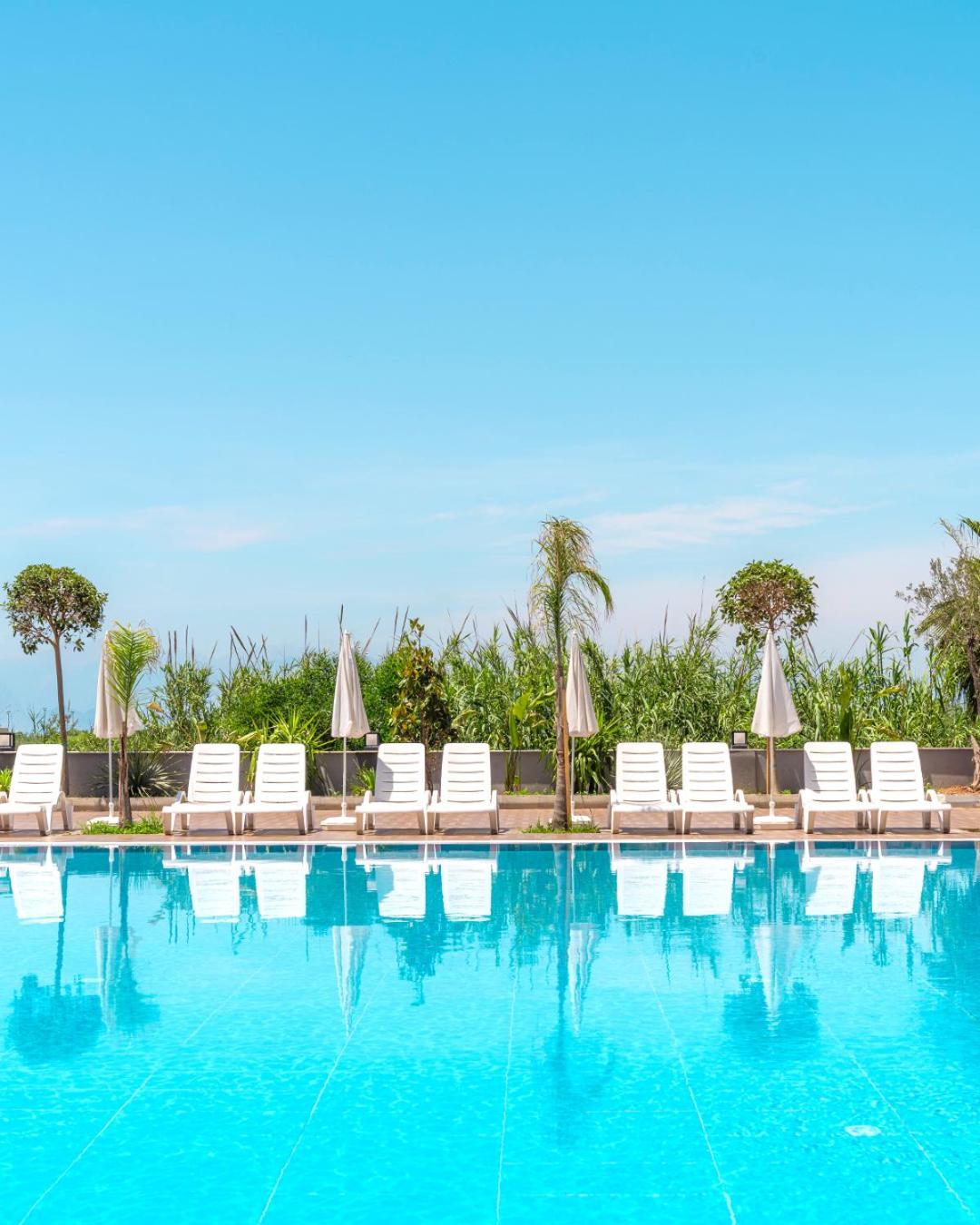 Laristone Suite Spa Hotel Aksu  Exterior photo